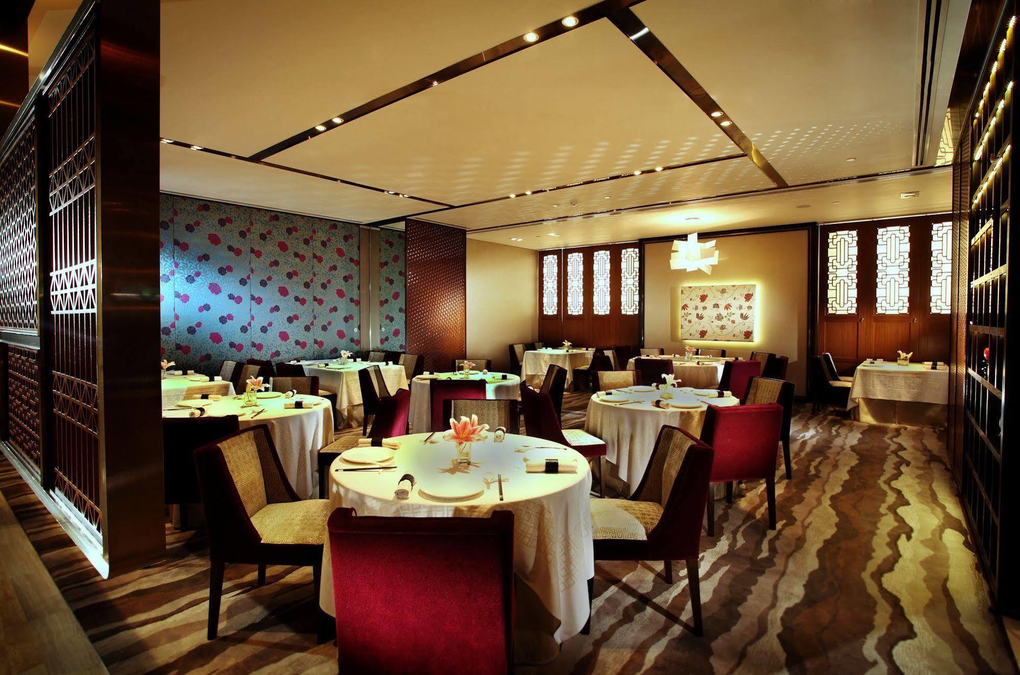 The Excelsior, Hotel 4*